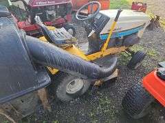 Cub Cadet 1320 Hydro Lawn Tractor 38in Deck, with Bagger System, Not Running