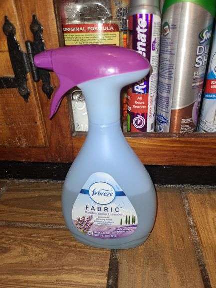 Large Assortment of Cleaning Supplies & Plasticware (Partials)