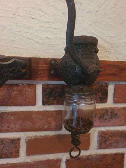 Antique Arcade Crystal Grinder (Needs Removal)