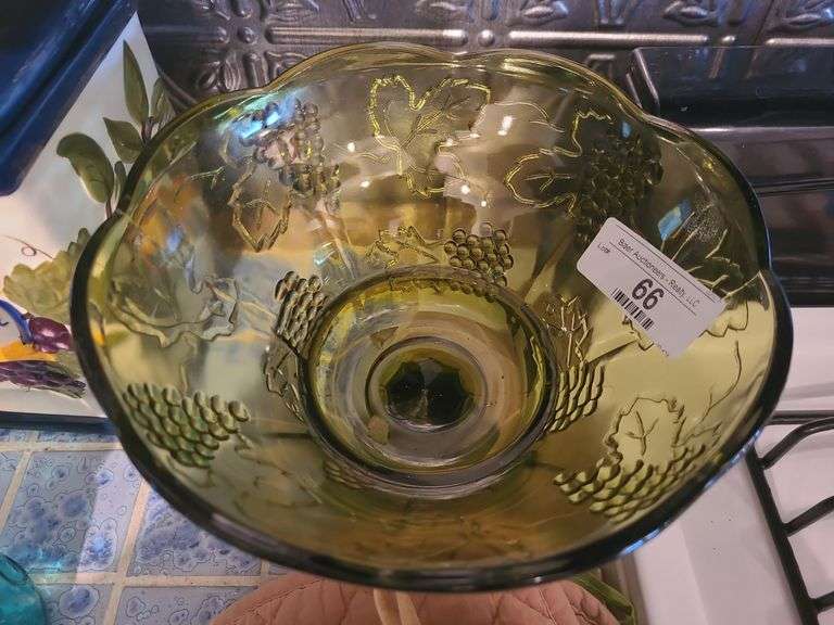 Vintage Indiana Glass Avocado Green Harvest Grapes Footed Compote Fruit Bowl