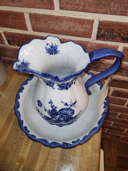 Pitcher & Basin