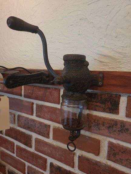 Antique Arcade Crystal Grinder (Needs Removal)