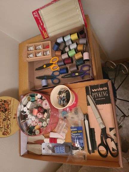 Sewing Supplies, Thread, Thimbles, & Shoe Horns