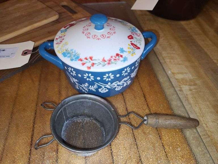 Pioneer Woman Pot & Vintage Sifter