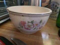 Homer Laughlin Bowl & Crock Vase (Chipped)