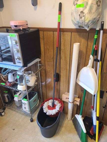 O-Cedar Mop And Bucket