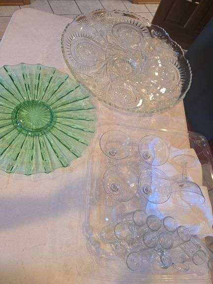 Serving Dishes, Assorted Glass (Approx. 22 Pcs)
