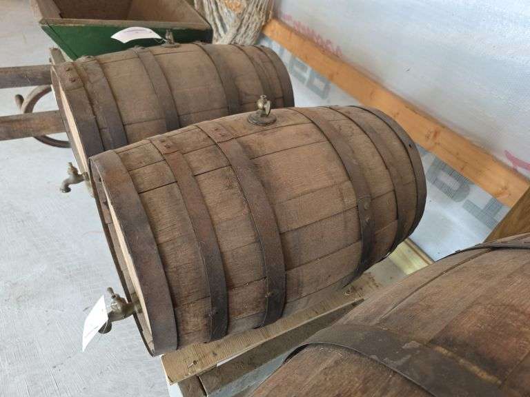 25 Gallon Wine Barrel W/ Spigot