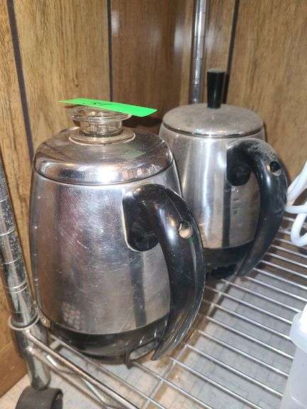 2 Electric Kettles
