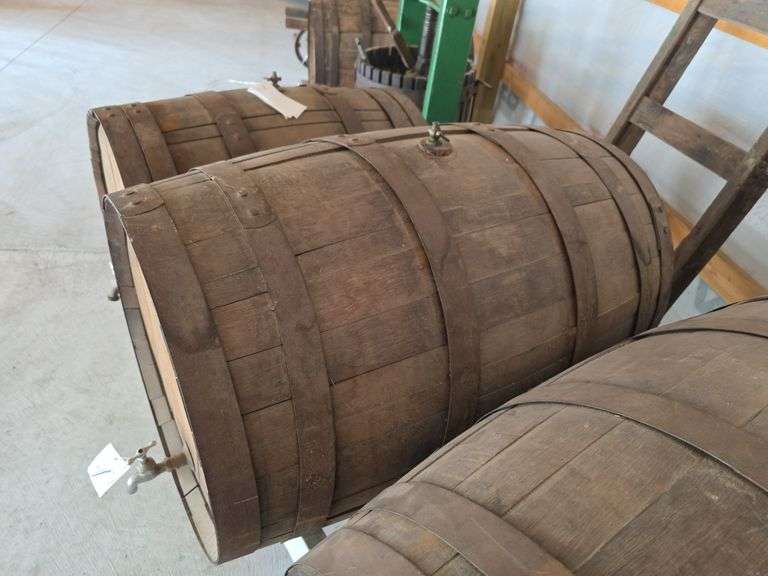 55 Gallon Wine Barrel W/ Spigot