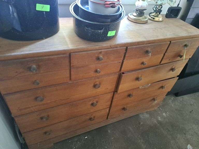 10 Drawer Dresser And Records