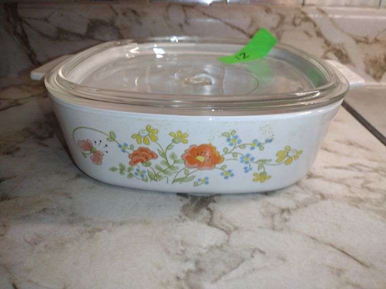 4 Vintage Pyrex Casserole Dishes