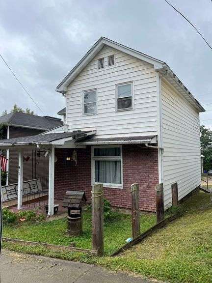 Doland Real Estate & Chattel Online Auction