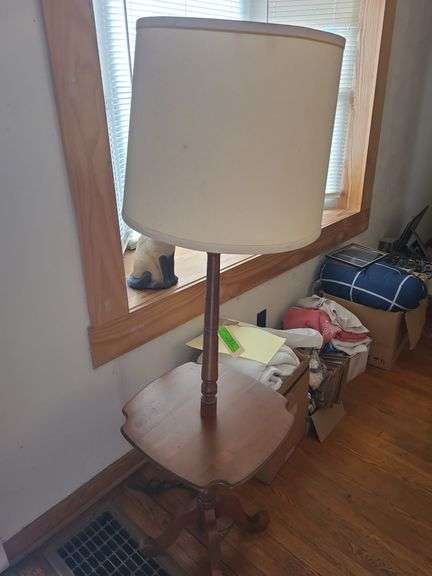 Floor Lamp/Table
