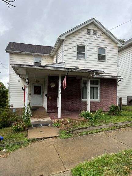 2 Story Home and Garage on City Lot
