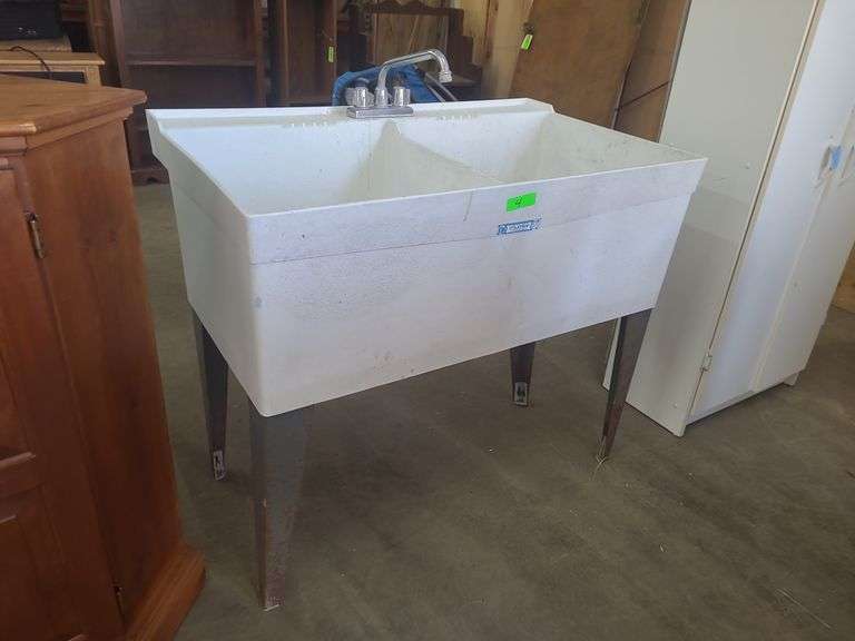 Elm Double Basin Utility Sink