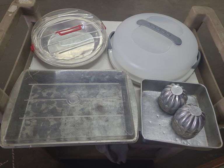 Cake Pans, Jello Cups, And Bakeware