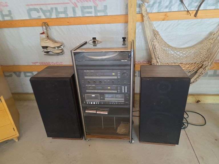 Fisher Stereo and Speakers