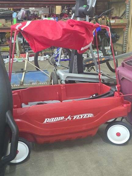Radio Flyer Wagon With Canopy