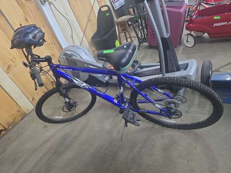 Raleigh Bicycle 26" 24 Speed (3 Front Sprockets x 8 Back Spockets) W/ Bell Helmet