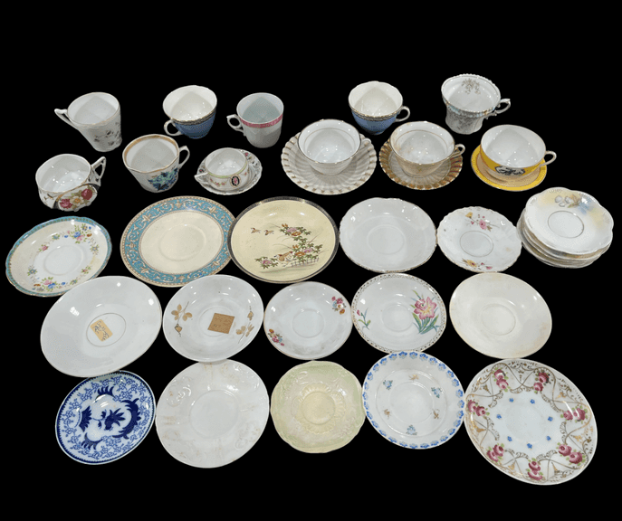 VTG Porcelain Teacups & Saucers