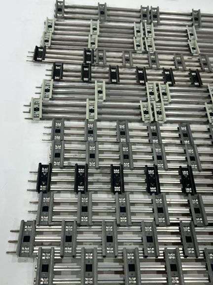 (13) O Scale Railroad Tracks