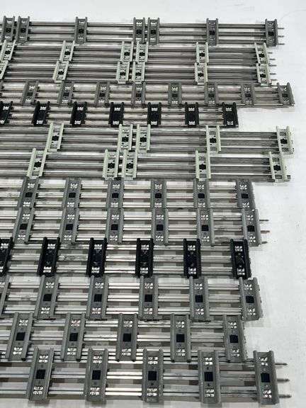 (13) O Scale Railroad Tracks