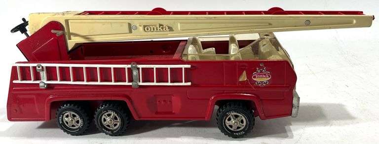 1973 Tonka Pressed Steel Aerial Ladder Firetruck