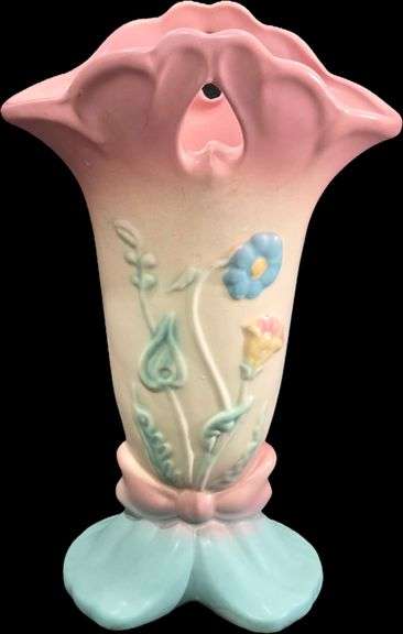 Stunning Hull Bow-Knot Vase, 11" Tall