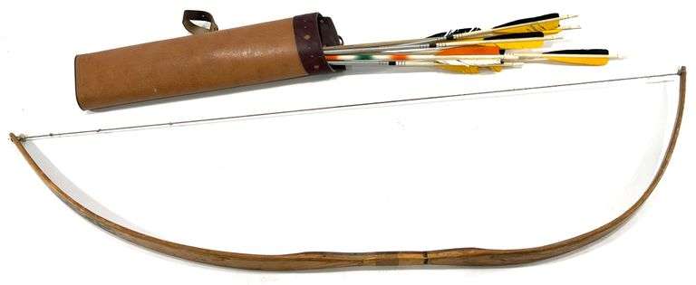 Vintage Wooden 46” Bow w/ Quiver & Arrows - Black And Gold Auctions