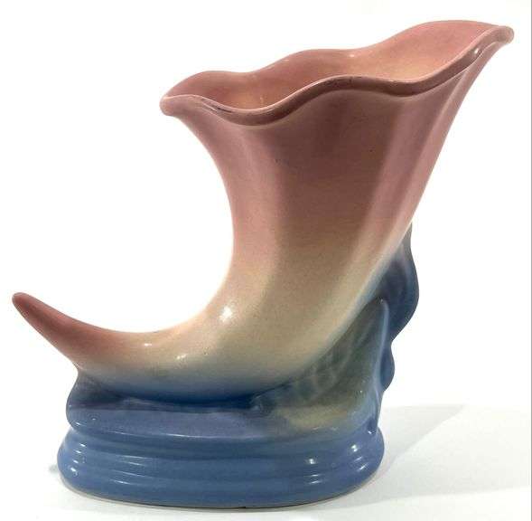 Hull Pottery Calla Lily Cornucopia Vase, 8" Tall