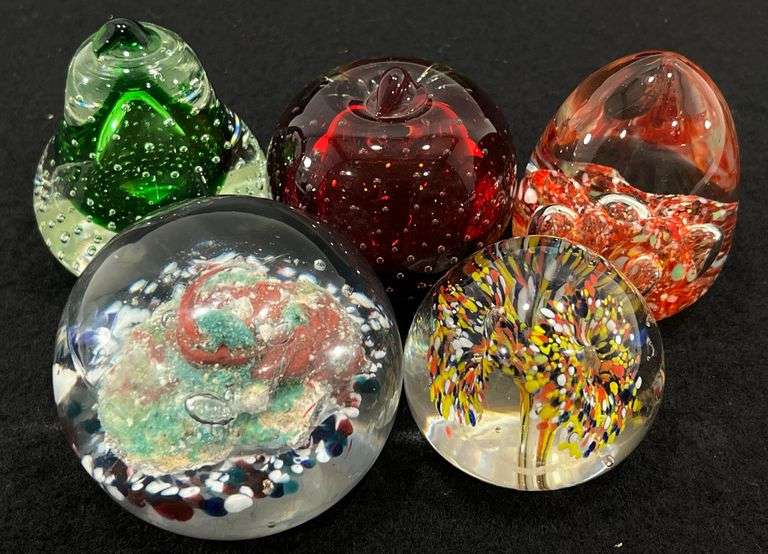 (5) Unique Paperweights: Pear & Apple / Egg / Color Splatter - Black ...