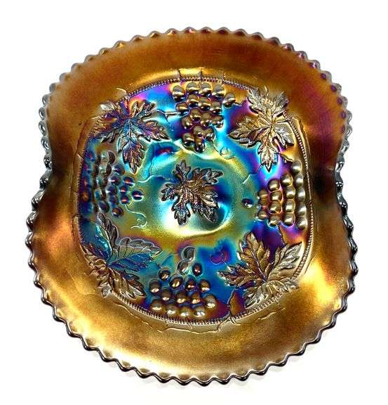 Purple Northwood Grape & Cable Double Handgrip Carnival Glass Plate, 7 1/2" Diameter