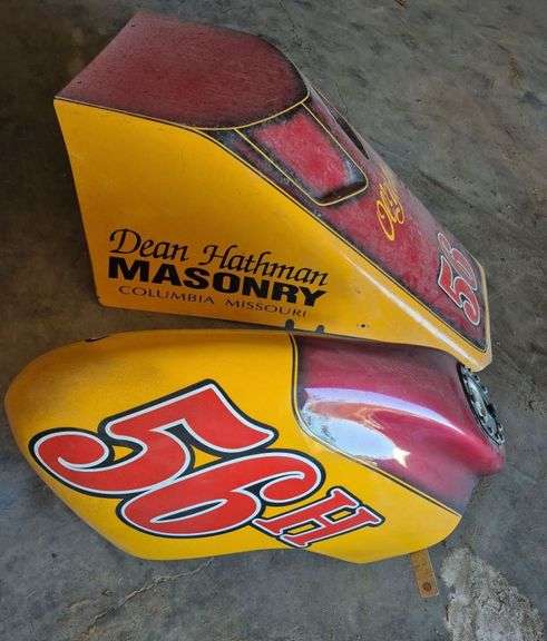 Dirty Racing Sprint Car Hood & Gas Tank
