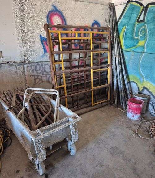 Various Scaffolding Parts