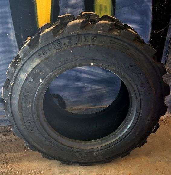 Solitek 12 - 16.5 NHS 12 ply Tire
