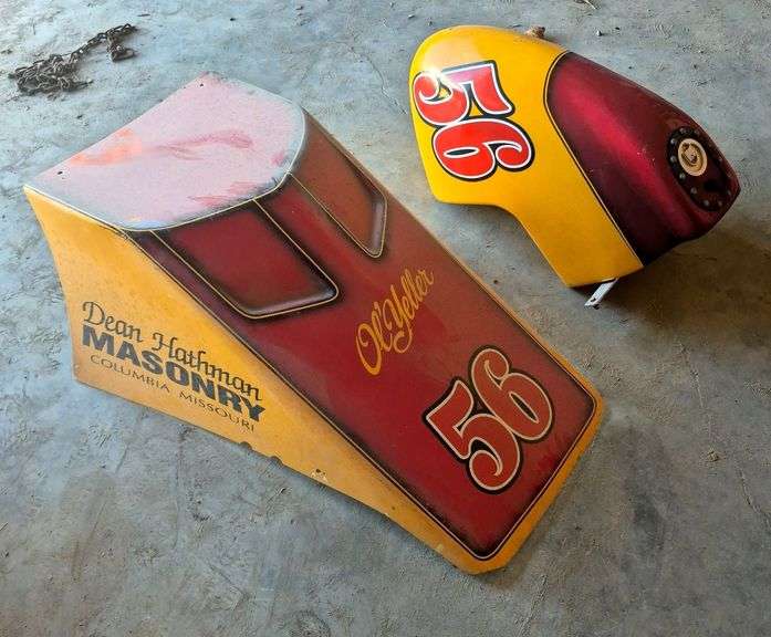 Dirty Racing Sprint Car Hood & Gas Tank