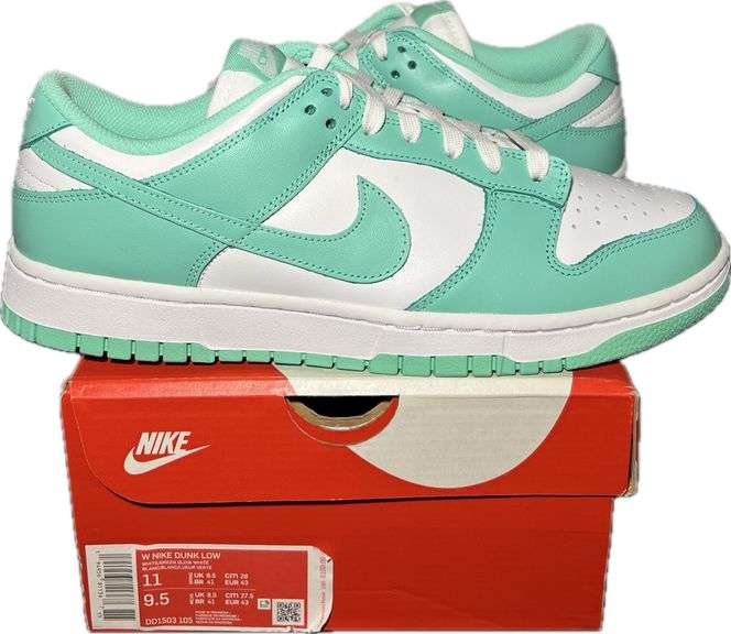 New 9.5M / 11W Nike Dunk Low ‘Green Glow’