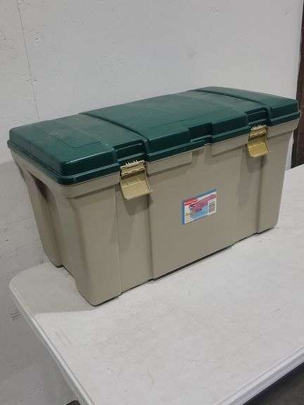 Rubbermaid 27 Gallon Roughneck Tote