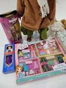 Best Friends Maggie by Hiedi Ott 1996 Doll w Stand & More Dolls