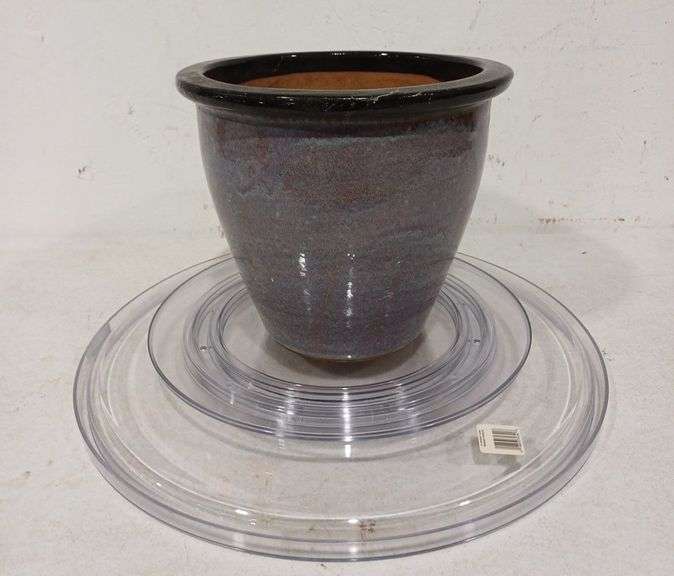 Ceramic Planter Pot & Spinning Plastic Pedestal