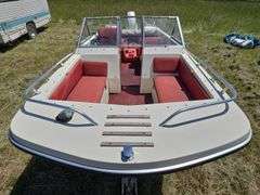 15" 4Winns Run About by Saf-T-Mate w/ 70hp Evinrude Outboard Motor