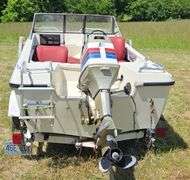 15" 4Winns Run About by Saf-T-Mate w/ 70hp Evinrude Outboard Motor