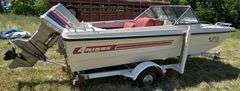 15" 4Winns Run About by Saf-T-Mate w/ 70hp Evinrude Outboard Motor