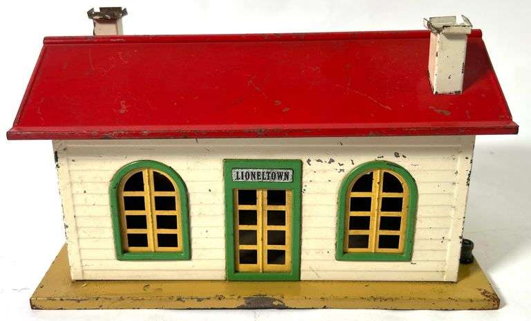 Vintage Lionel O Gauge 137 Station
