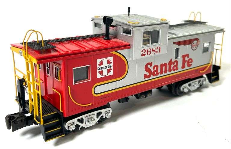 Lionel Santa Fe Warbonnet Extended Vision Caboose in Original Box