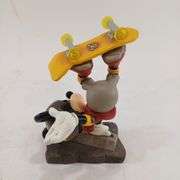 Disneyland Resort Skater Mickey Mouse Bobble Head - Black And Gold Auctions