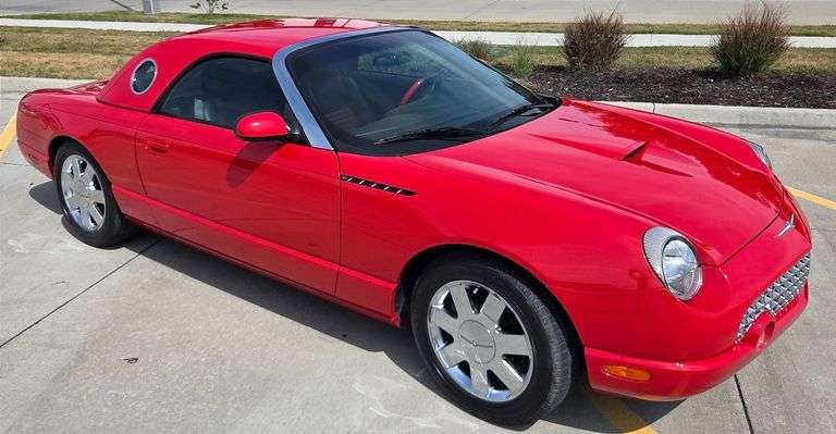 2002 Ford "RetroBird" Thunderbird Convertible Premium Edition