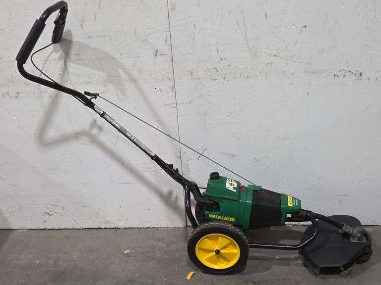 Weed Eater WT3100 16" Wheeled Trimmer - Black And Gold Auctions