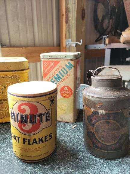 Vintage Tins. Kitchen decor